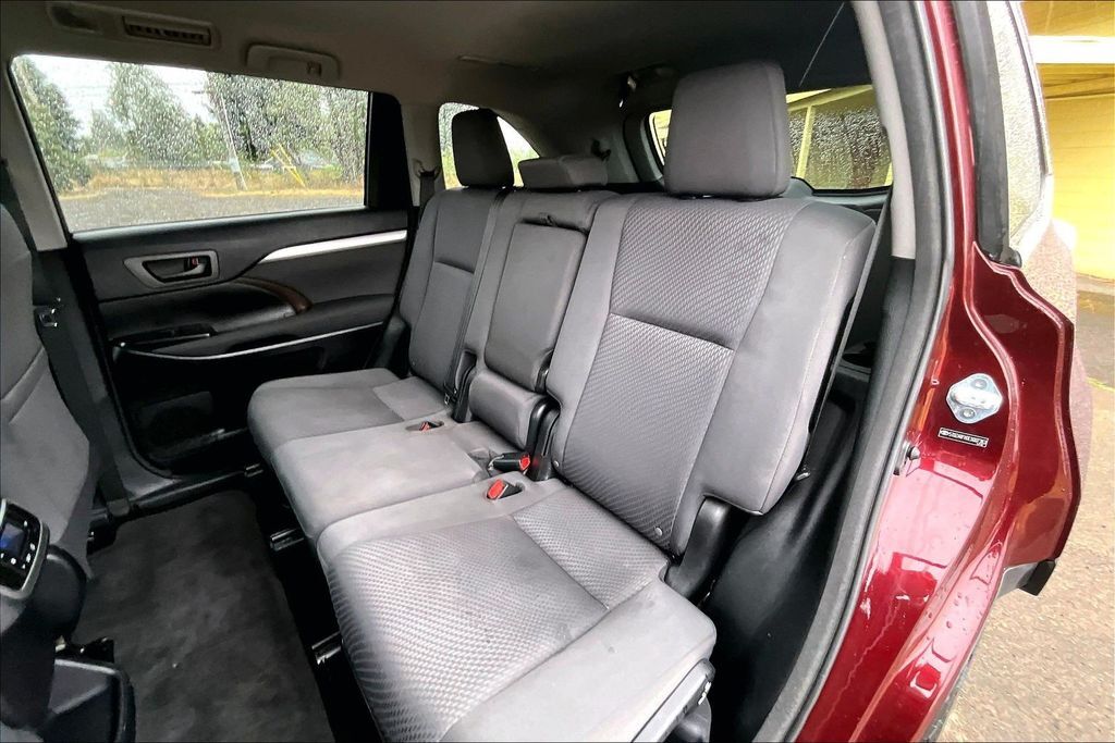 2014 Toyota Highlander LE OR