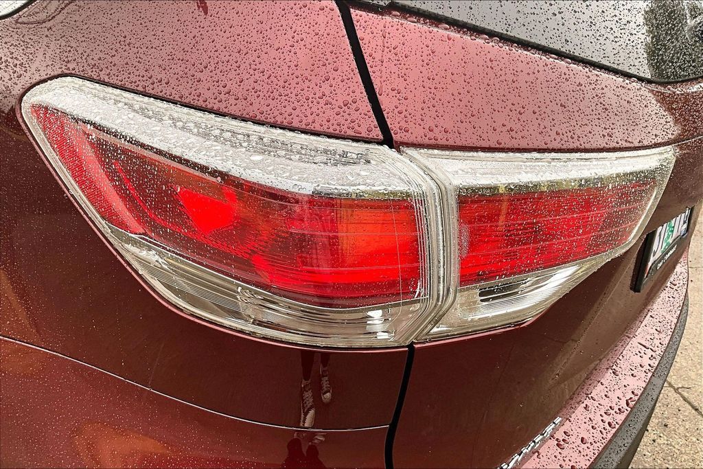 2014 Toyota Highlander LE OR