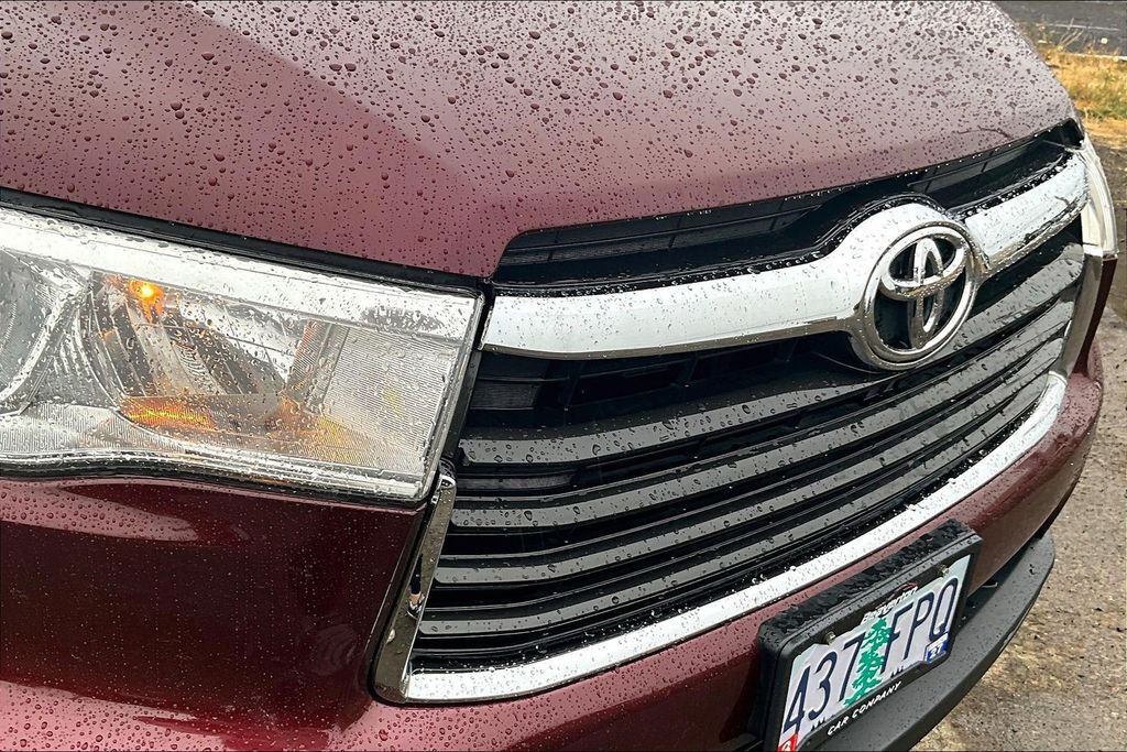 2014 Toyota Highlander LE OR