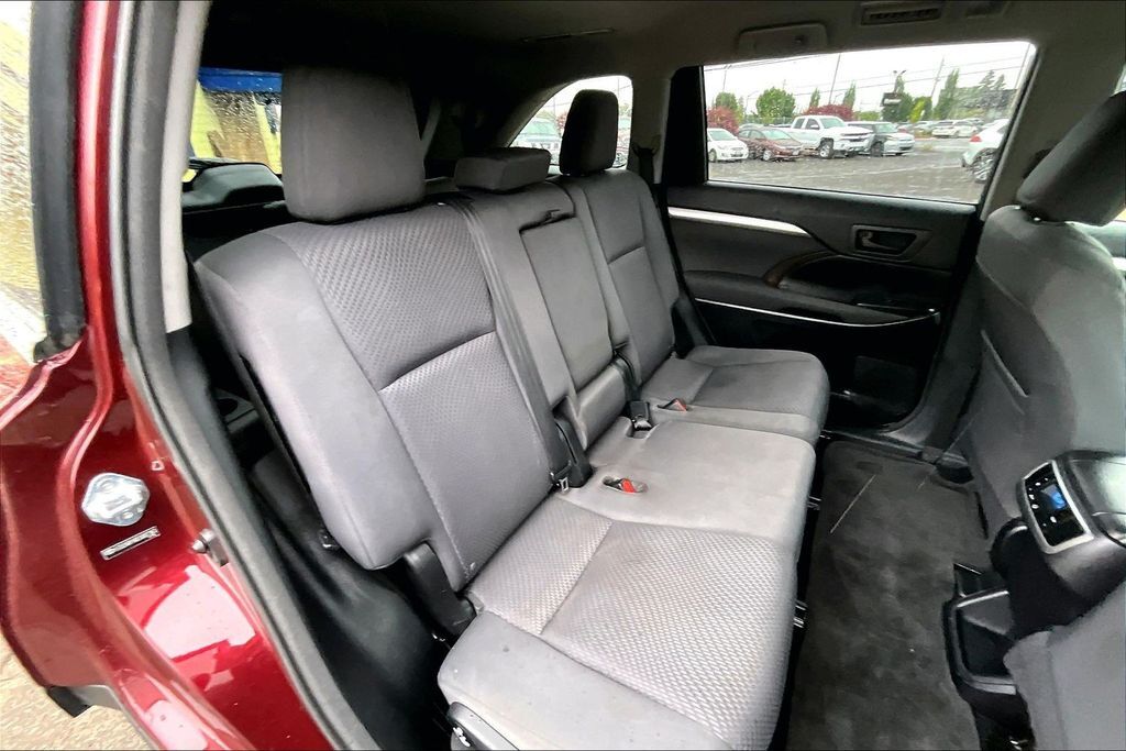2014 Toyota Highlander LE OR