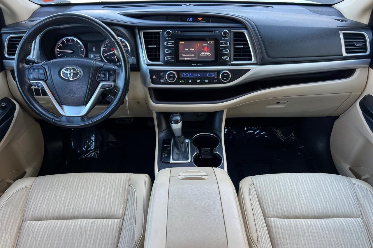 2014 Toyota Highlander LE Plus Roseville CA