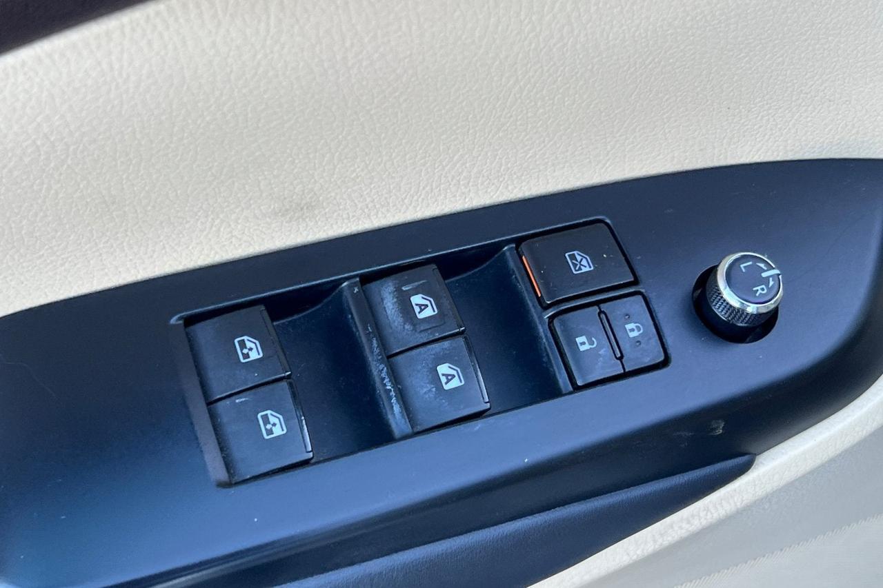 2014 Toyota Highlander LE Plus Roseville CA