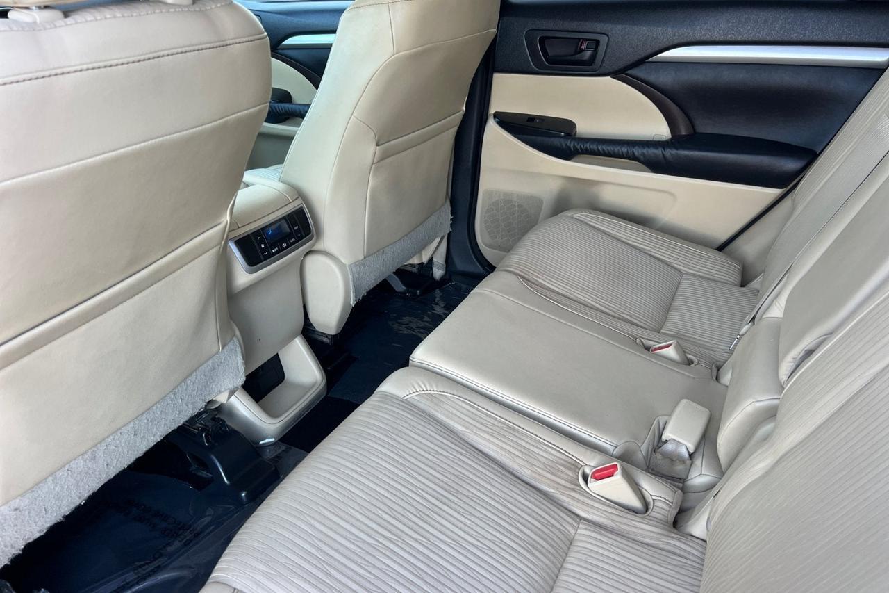2014 Toyota Highlander LE Plus Roseville CA