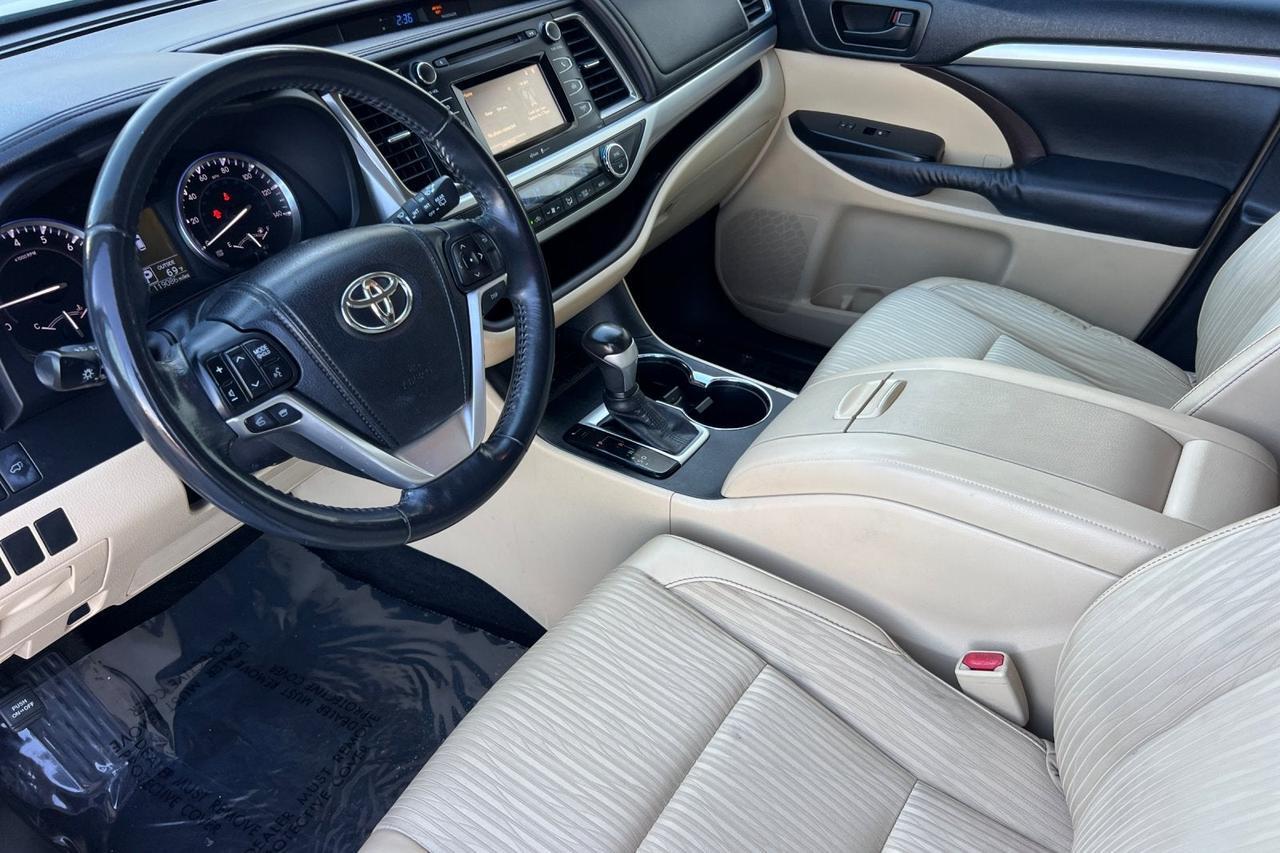 2014 Toyota Highlander LE Plus Roseville CA