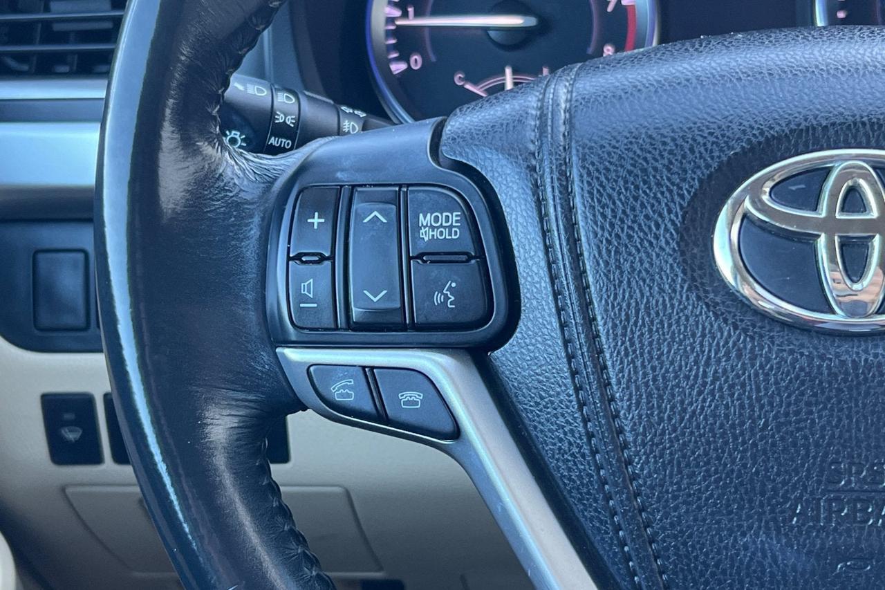 2014 Toyota Highlander LE Plus Roseville CA
