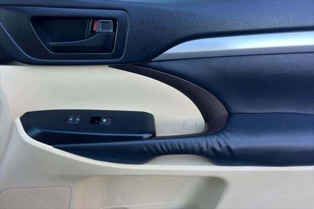 2014 Toyota Highlander LE Plus Roseville CA
