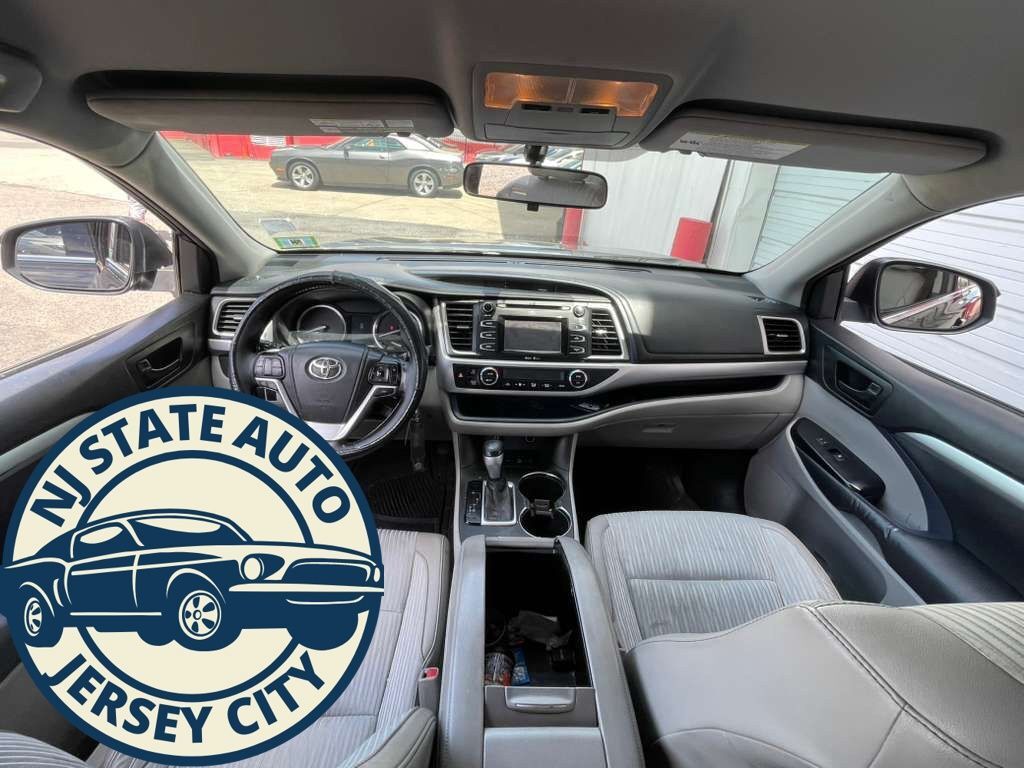 2014 Toyota Highlander LE Plus V6