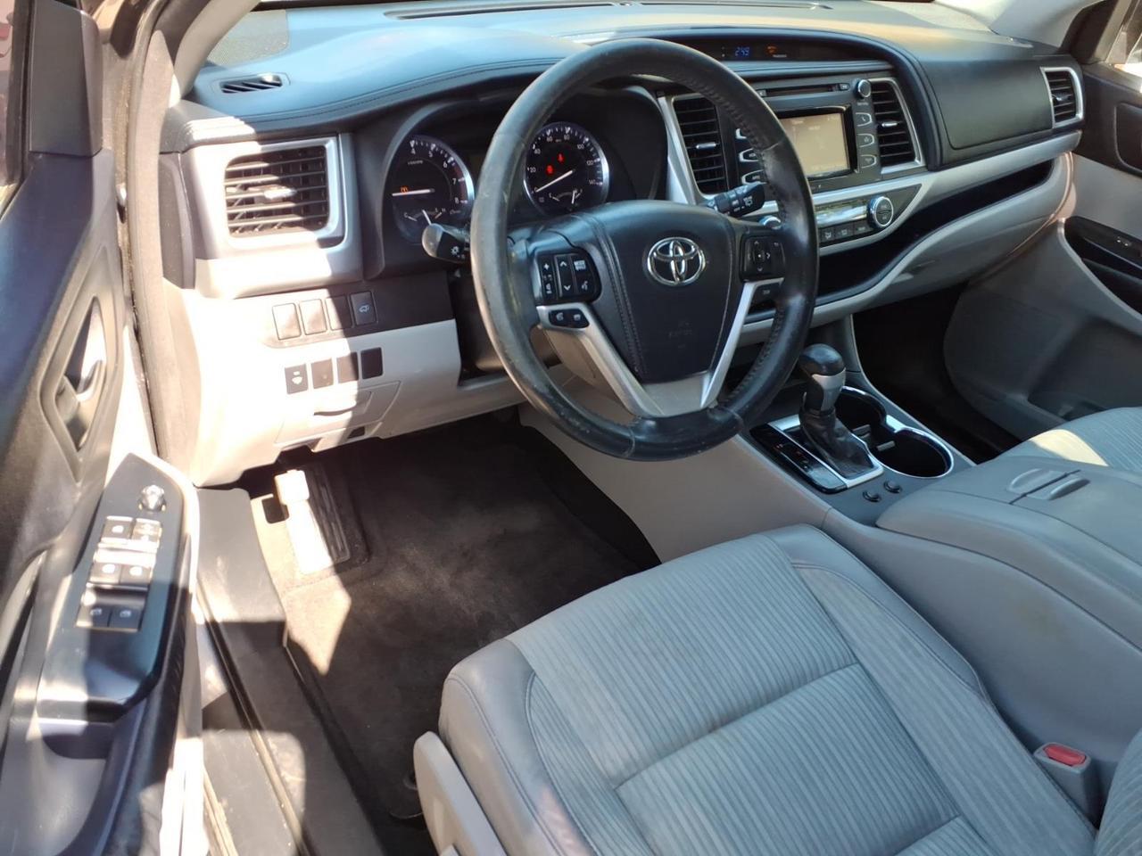2014 Toyota Highlander LE Roanoke VA