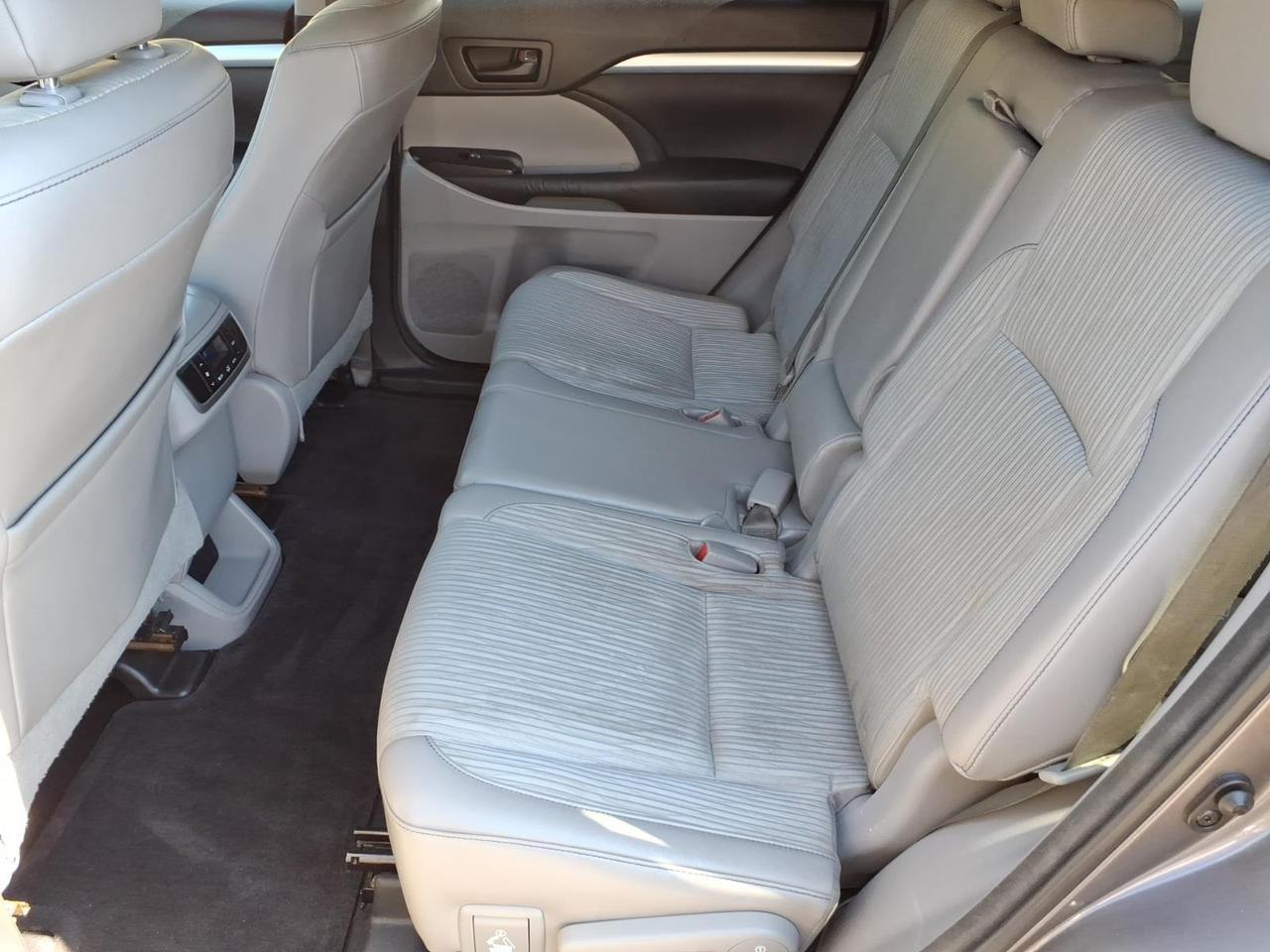 2014 Toyota Highlander LE Roanoke VA