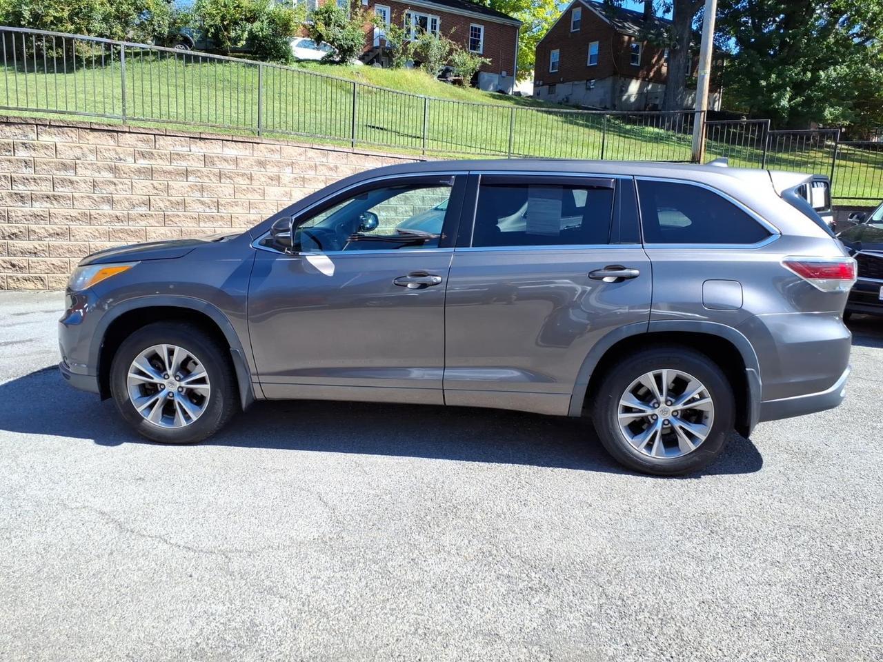 2014 Toyota Highlander LE Roanoke VA