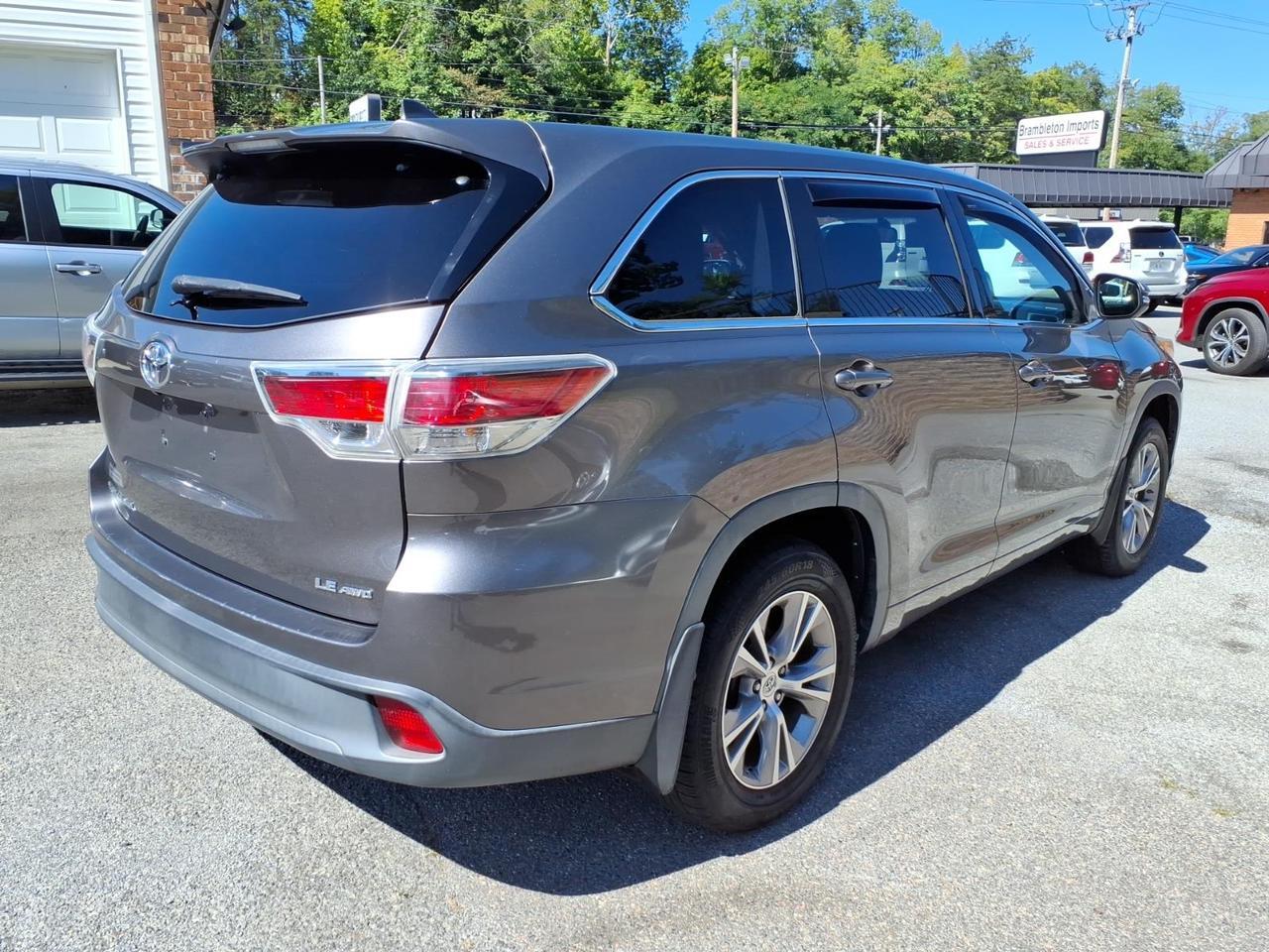 2014 Toyota Highlander LE