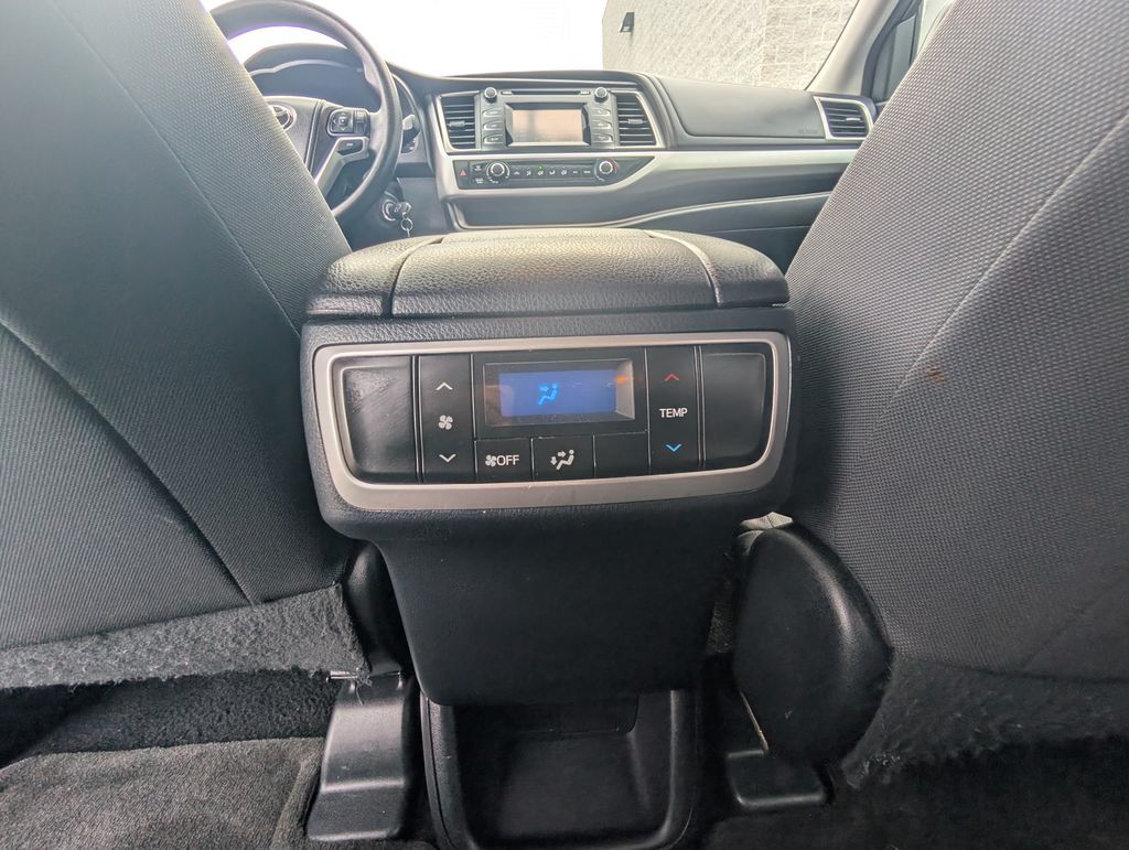 2014 Toyota Highlander LE Cockeysville MD