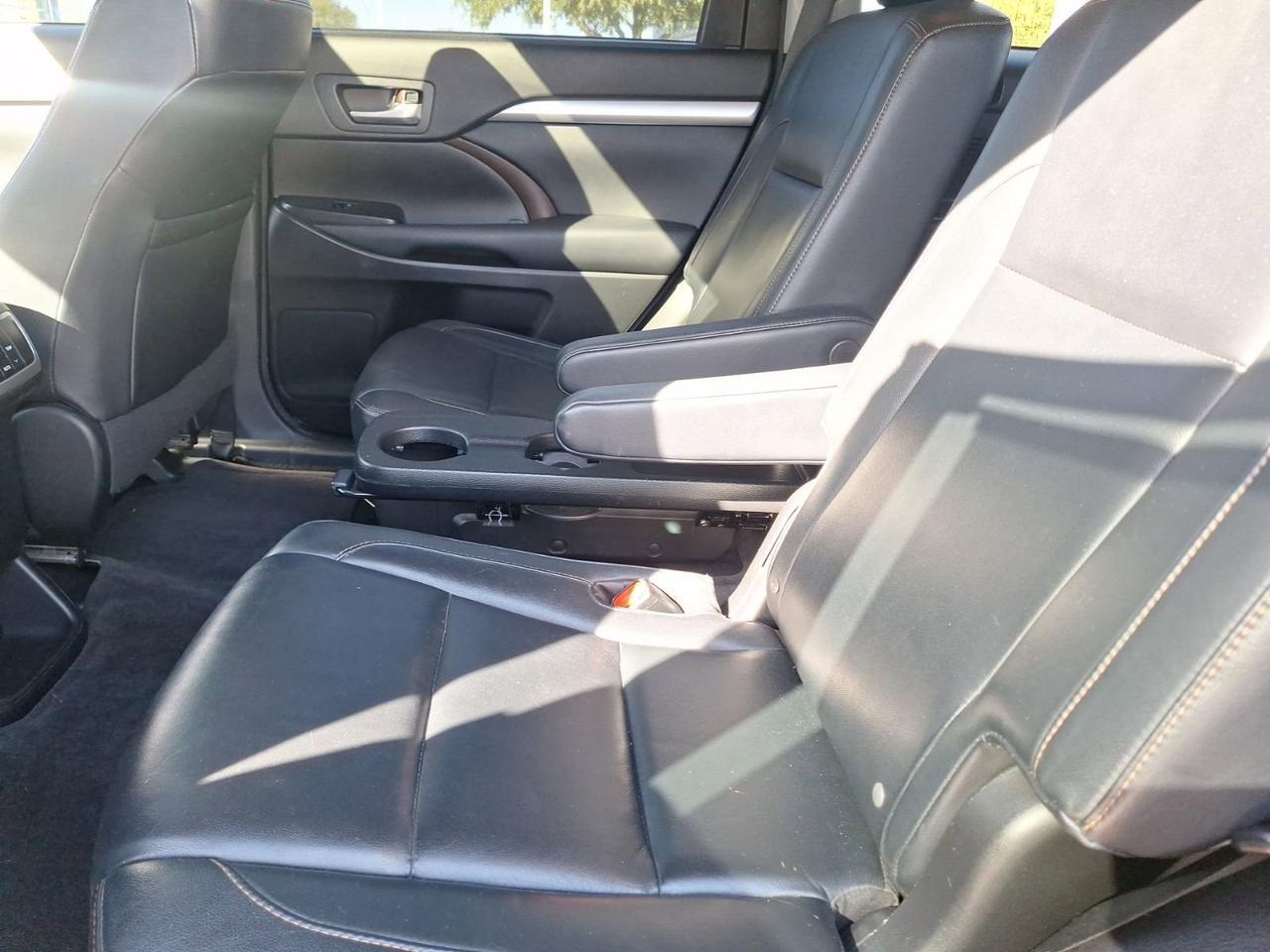 2014 Toyota Highlander XLE Hurst TX