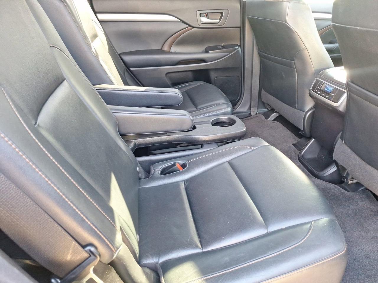 2014 Toyota Highlander XLE Hurst TX