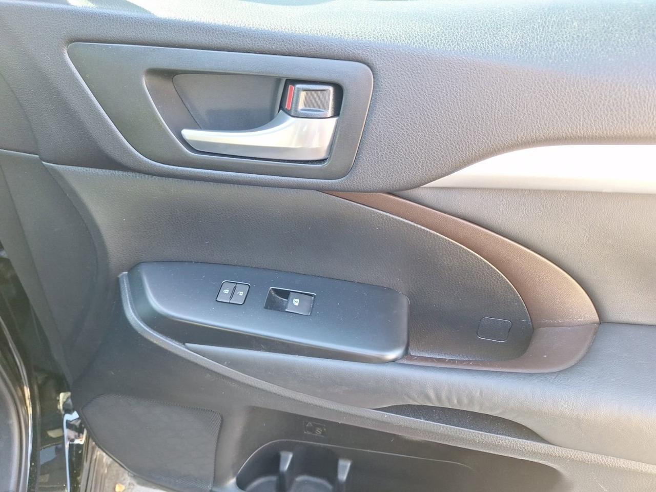 2014 Toyota Highlander XLE Hurst TX