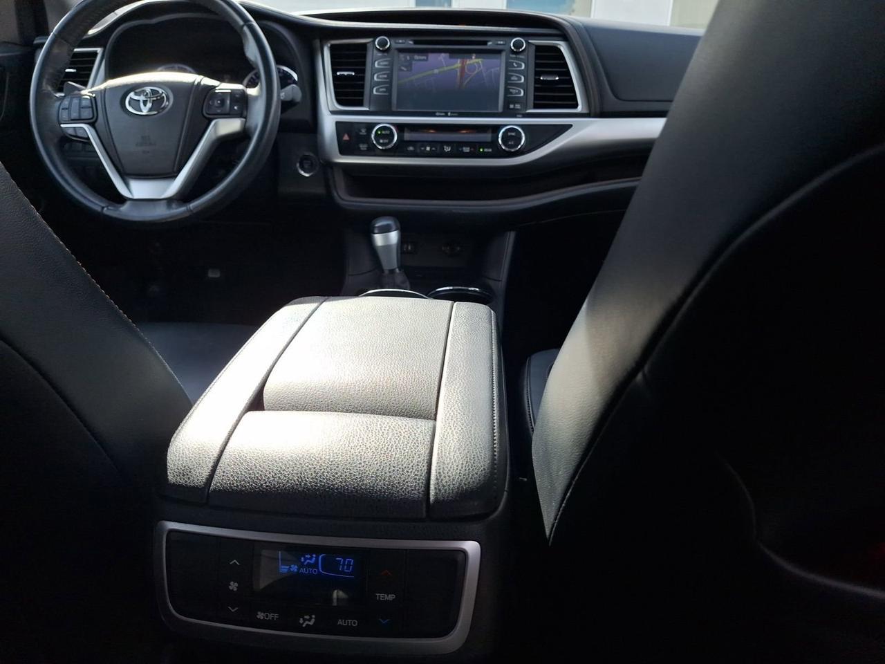 2014 Toyota Highlander XLE Hurst TX