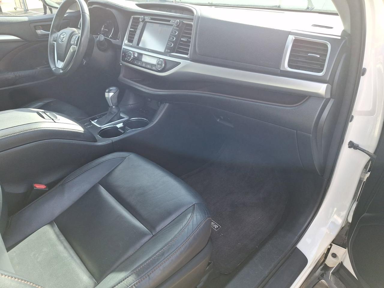 2014 Toyota Highlander XLE Hurst TX