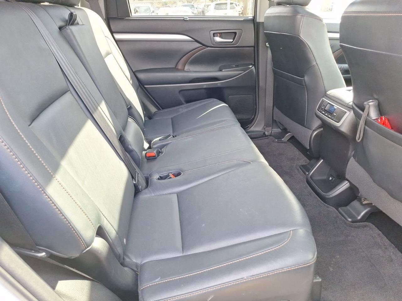 2014 Toyota Highlander XLE Hurst TX