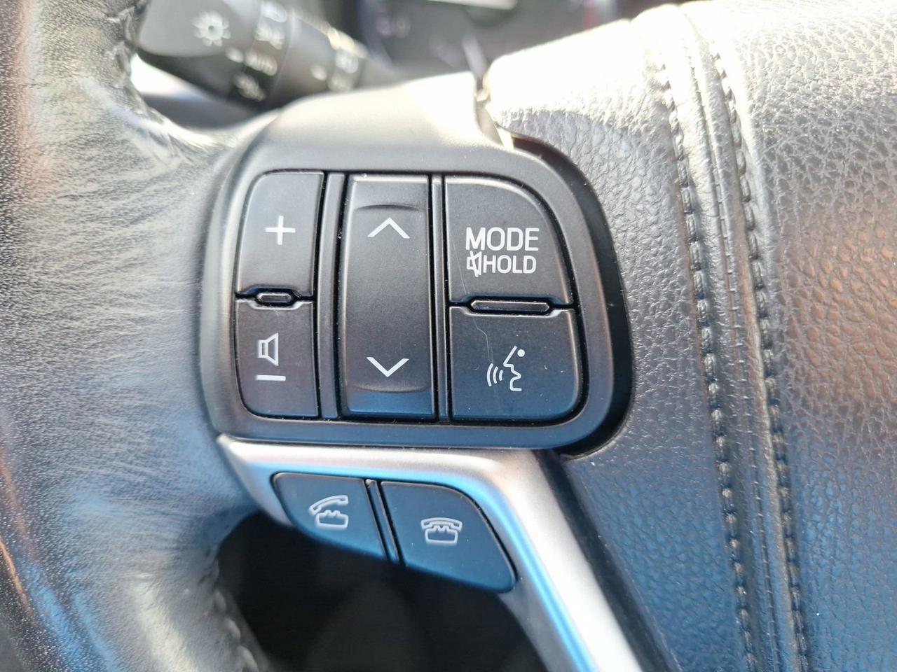 2014 Toyota Highlander XLE Hurst TX