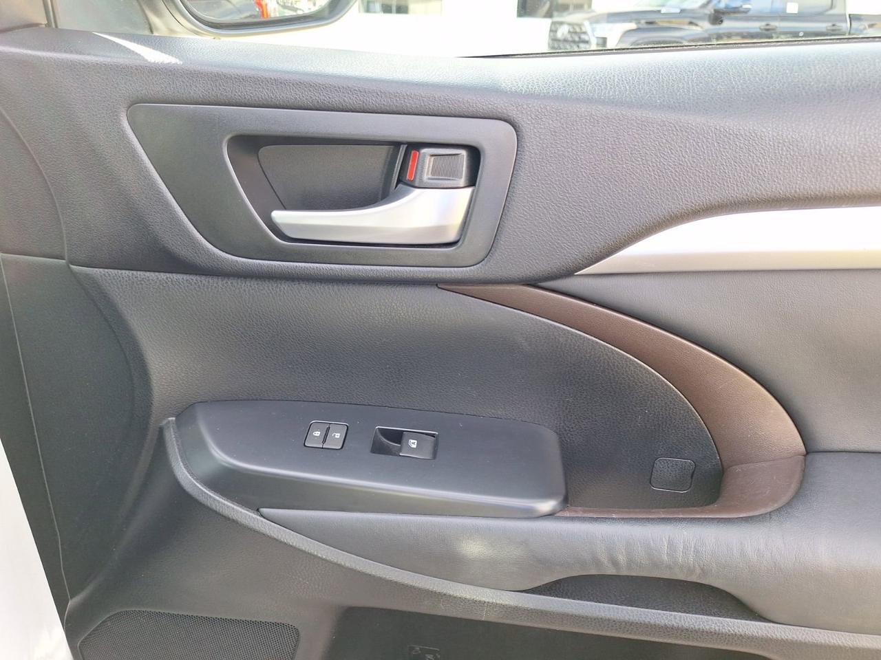 2014 Toyota Highlander XLE Hurst TX