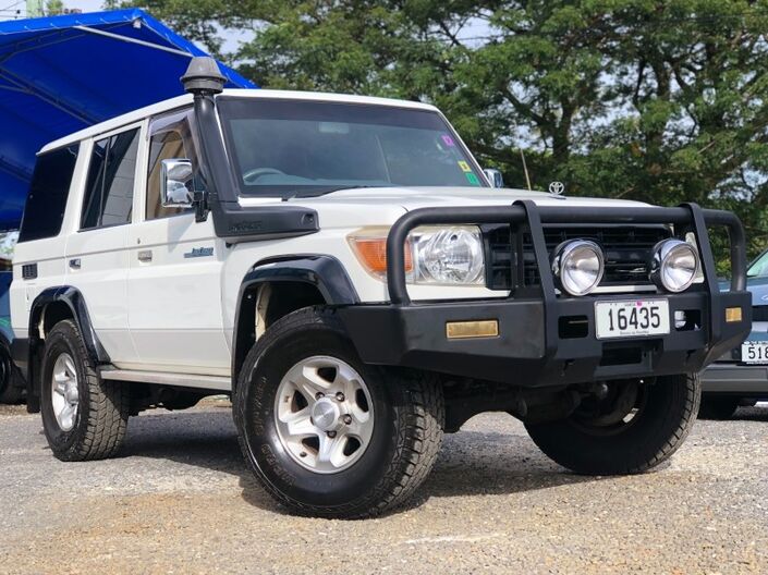 2014 Toyota LANDCRUISER  Vaitele Tuamasaga