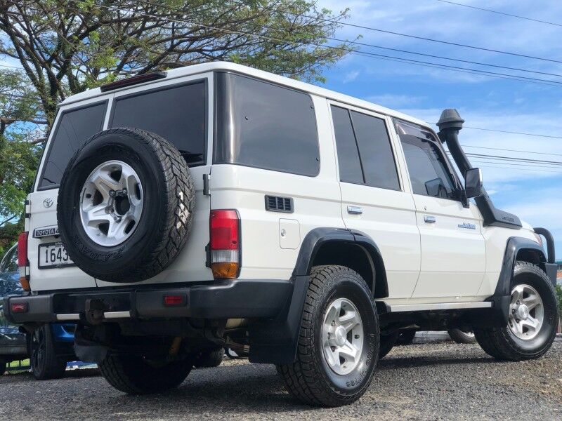2014 Toyota Landcruiser