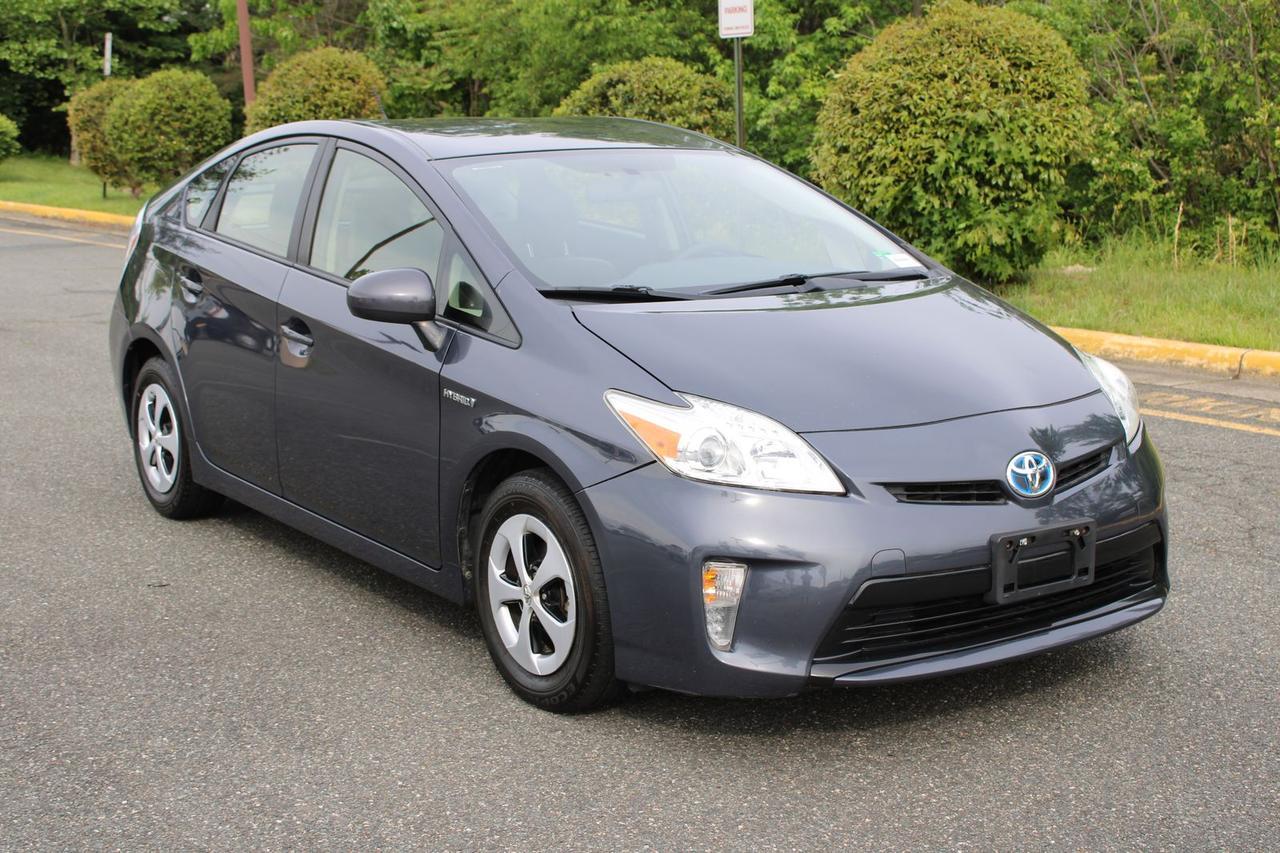 2014 Toyota Prius Three