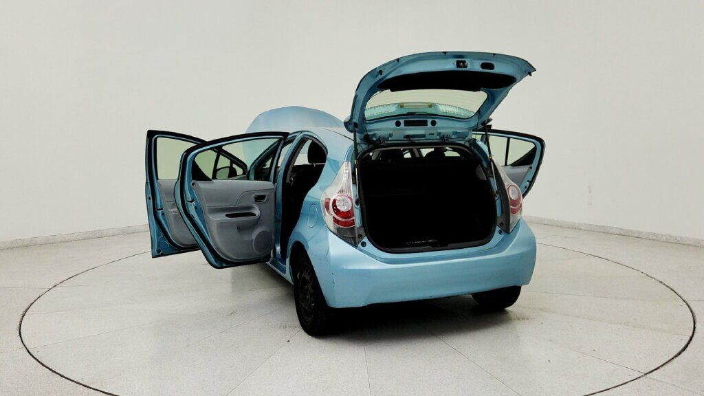 2014 Toyota Prius c Two Laurel MD