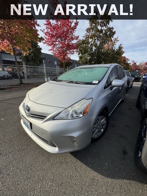 2014 Toyota Prius v Two