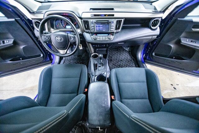 2014 Toyota RAV4 AWD XLE Roof BCam Red Deer AB