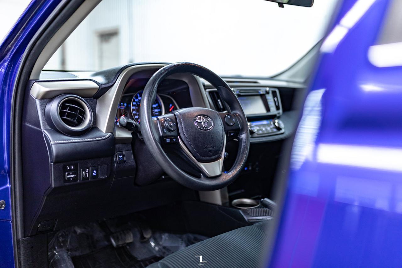 2014 Toyota RAV4 AWD XLE Roof BCam Red Deer AB