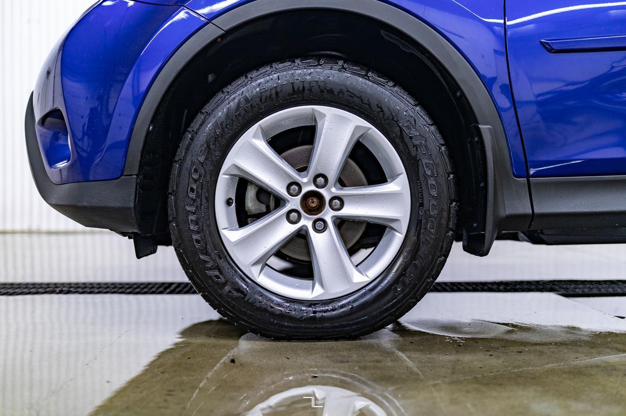 2014 Toyota RAV4 AWD XLE Roof BCam Red Deer AB