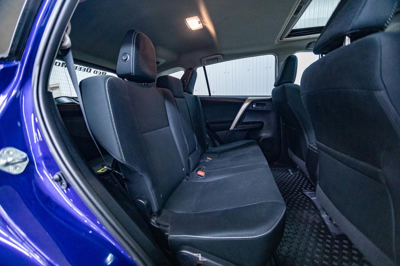 2014 Toyota RAV4 AWD XLE Roof BCam Red Deer AB