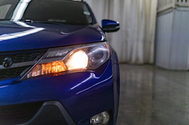 2014 Toyota RAV4 AWD XLE Roof BCam Red Deer AB