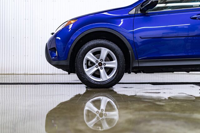 2014 Toyota RAV4 AWD XLE Roof BCam Red Deer AB