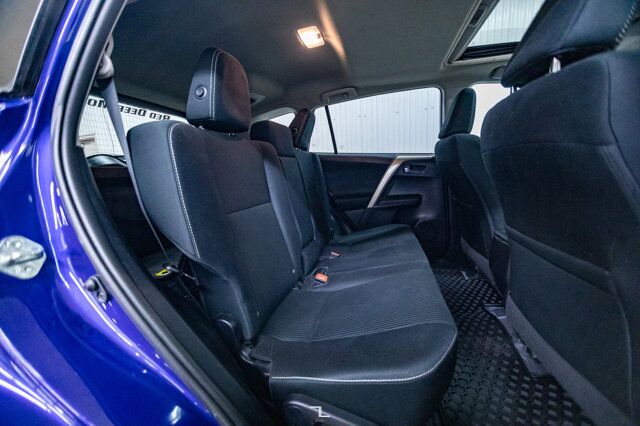 2014 Toyota RAV4 AWD XLE Roof BCam Red Deer AB