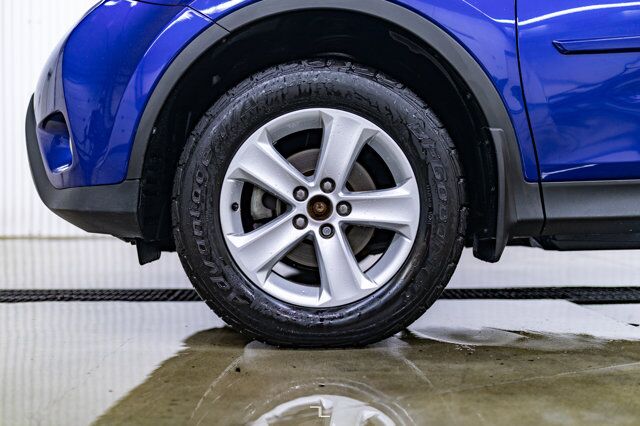 2014 Toyota RAV4 AWD XLE Roof BCam Red Deer AB