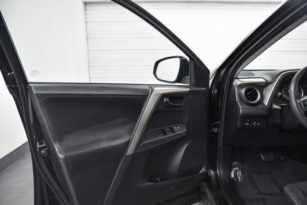 2014 Toyota RAV4 LE Akron OH