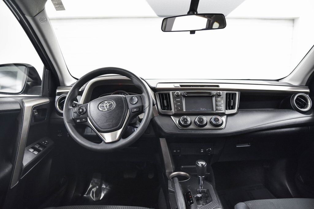 2014 Toyota RAV4 LE Akron OH