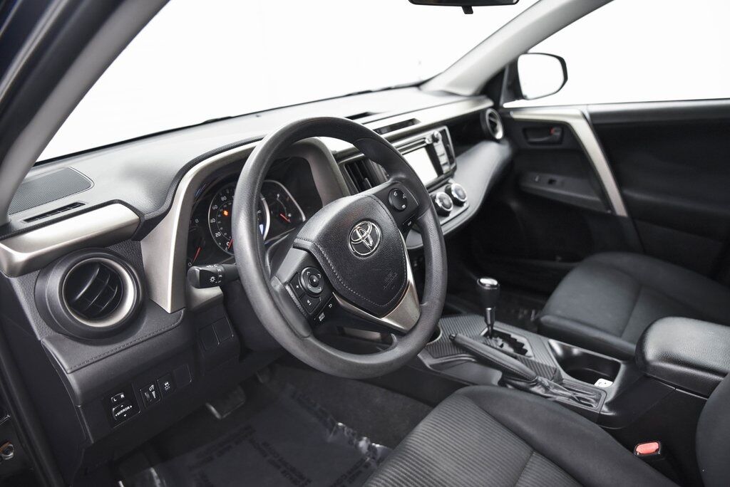 2014 Toyota RAV4 LE Akron OH