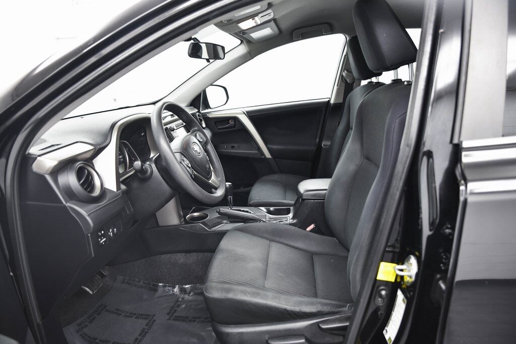 2014 Toyota RAV4 LE Akron OH