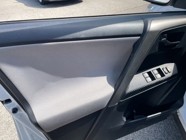 2014 Toyota RAV4 LE Cleveland OH