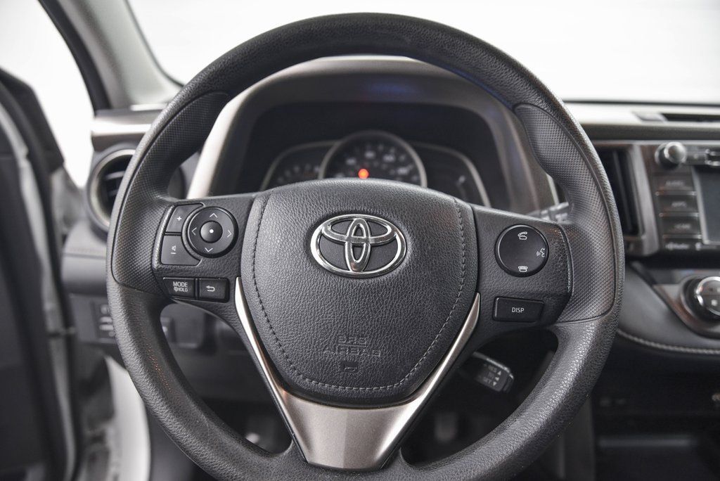 2014 Toyota RAV4 XLE Akron OH