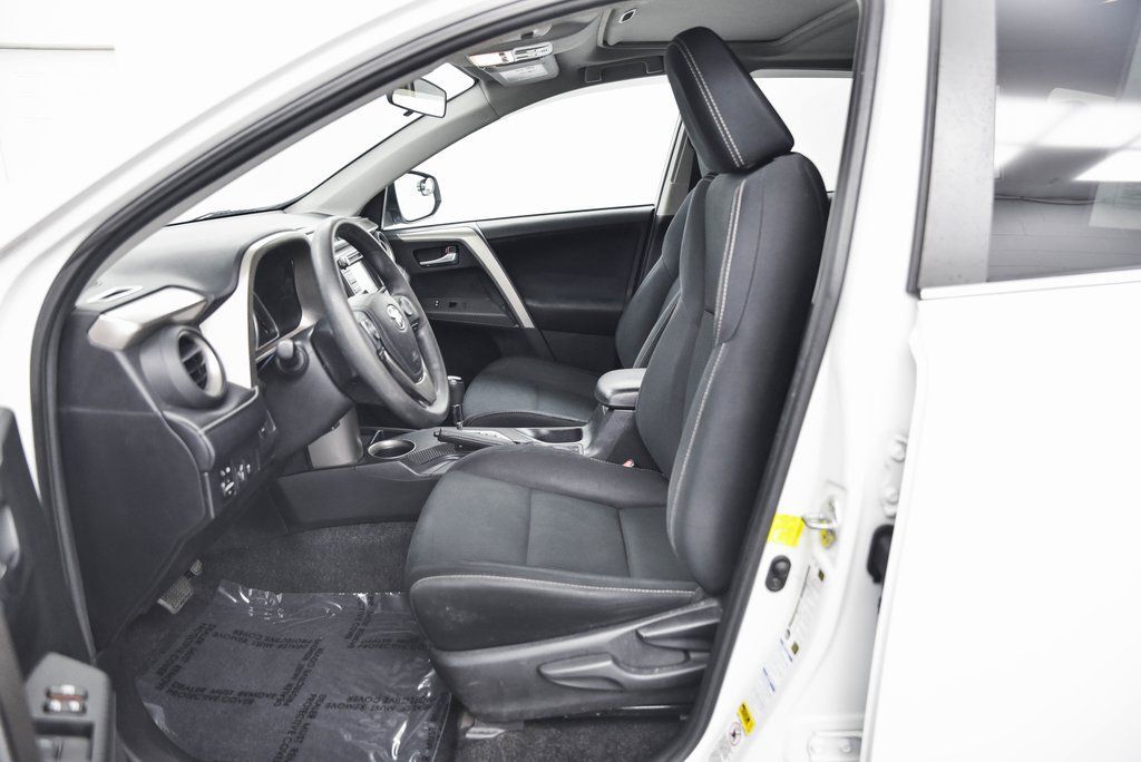 2014 Toyota RAV4 XLE Akron OH