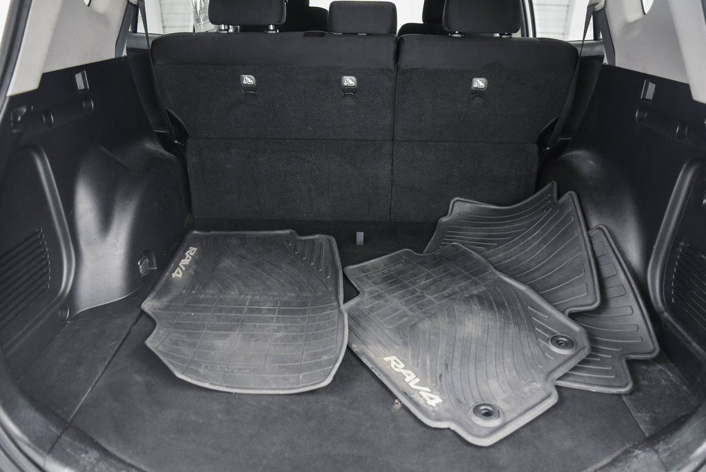 2014 Toyota RAV4 XLE Akron OH