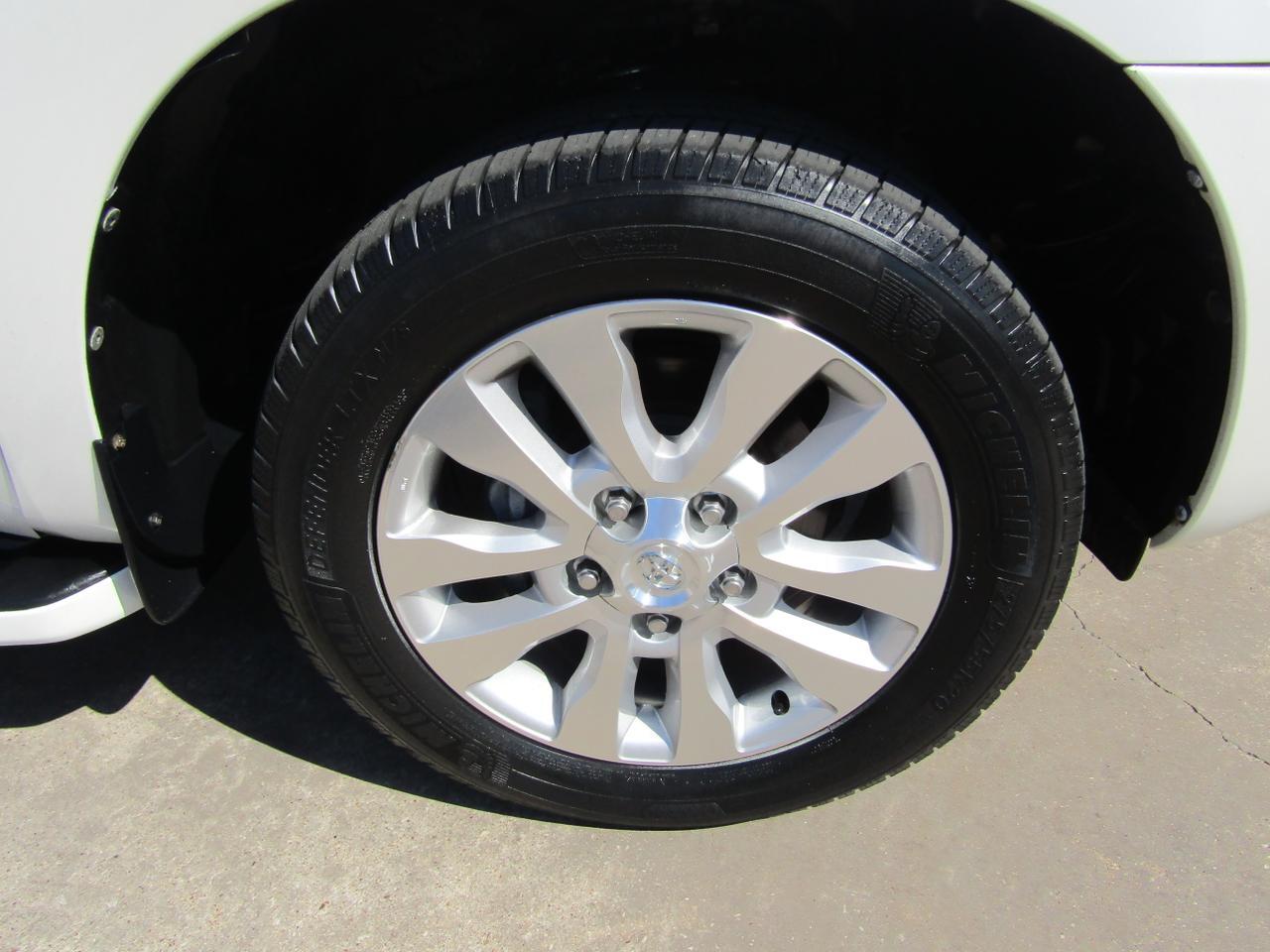 2014 Toyota Sequoia RWD 5.7L Platinum (Natl) Grand Prairie TX