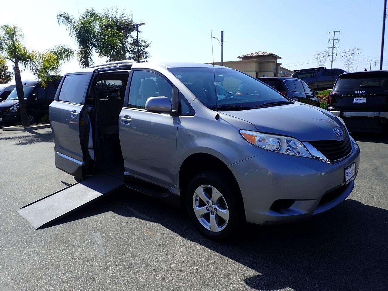 2014 Toyota Sienna LE