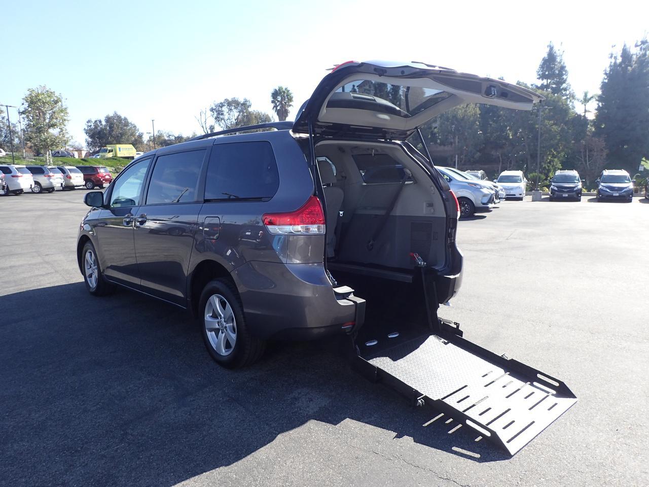 2014 Toyota Sienna LE Anaheim CA