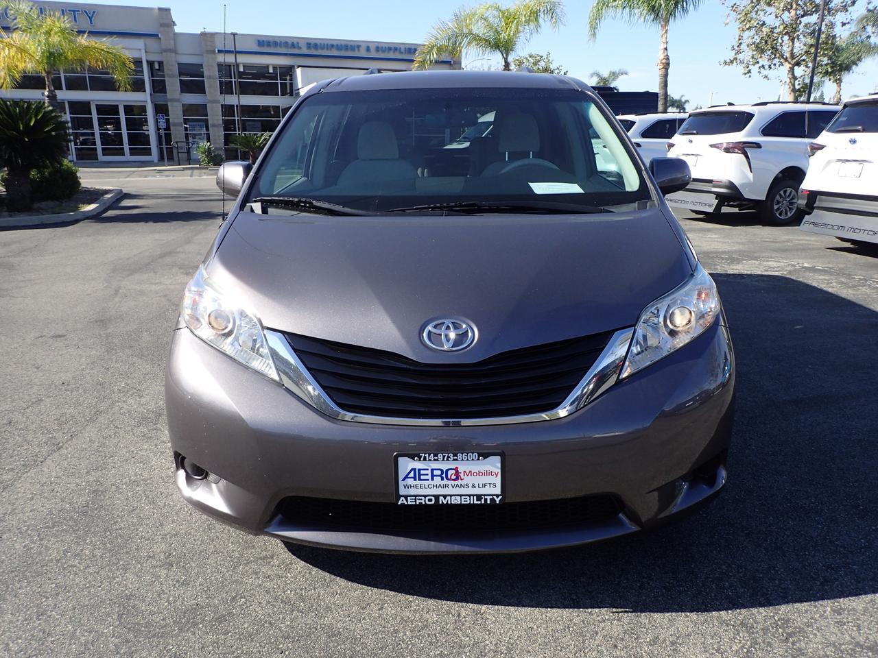2014 Toyota Sienna LE Anaheim CA