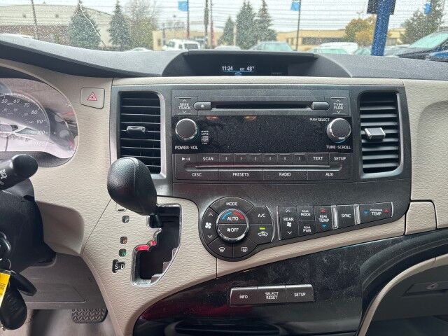 2014 Toyota Sienna LE Cleveland OH